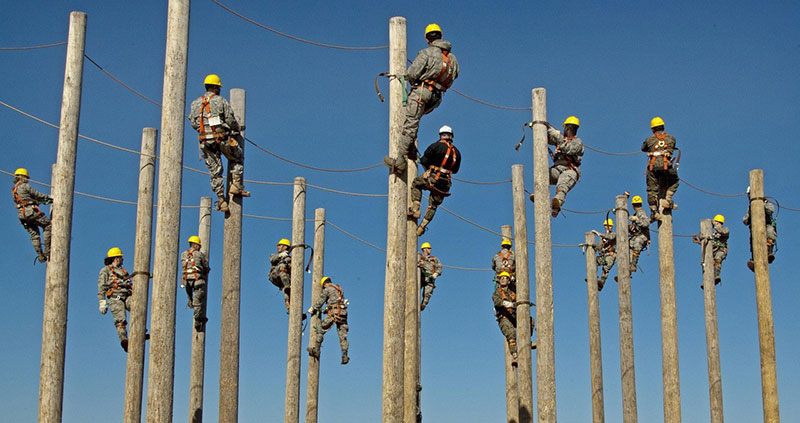 skeeze. (2015). Pixabay. Workers, training, electrical, pole, climbing, hardhat. Retrieved from http://pixabay.com/en/workers-training-electrical-pole-659883/. License: CCO Public Domain/ FAQ