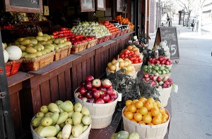 Life-Of-Pix. (2014). Pixabay. Market, street, fruit, apples, oranges, pears, food. Retrieved from http://pixabay.com/en/market-street-fruit-apples-oranges-406858/ License: CC0 Public Domain / FAQ 